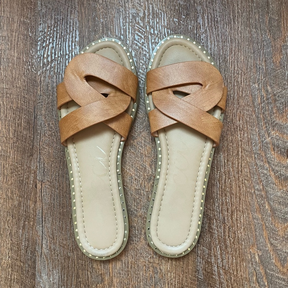 VICI Brianne twisted faux leather sandal